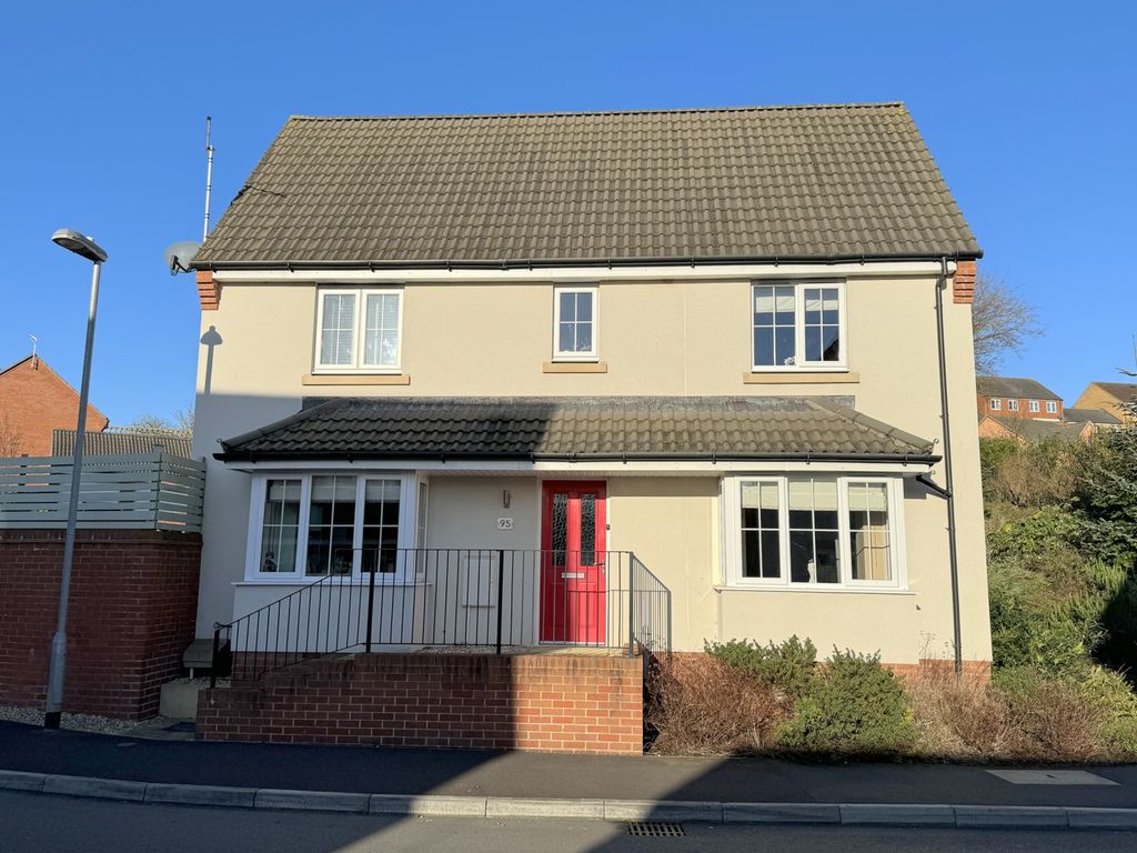 3 bed detached house for sale in Wincanton, Somerset BA9, £300,000 Zoopla