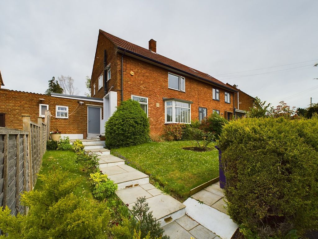 3 bed semidetached house for sale in Mountjoy, Hitchin SG4 Zoopla