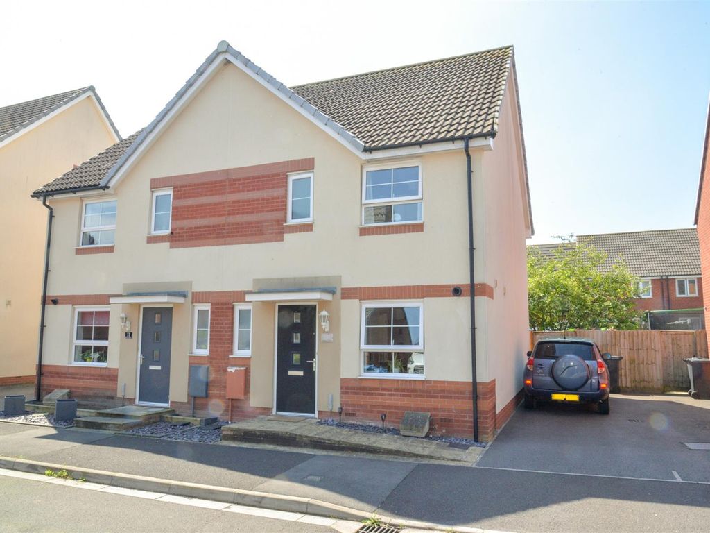 3 bed semidetached house for sale in Royal Drive, Bridgwater TA6, £