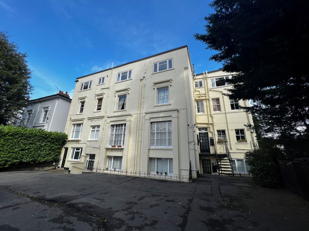 Lee Road, Blackheath SE3  