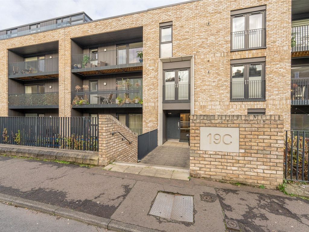 1 bed flat for sale in Brunswick Road, Edinburgh EH7, £245,000 Zoopla