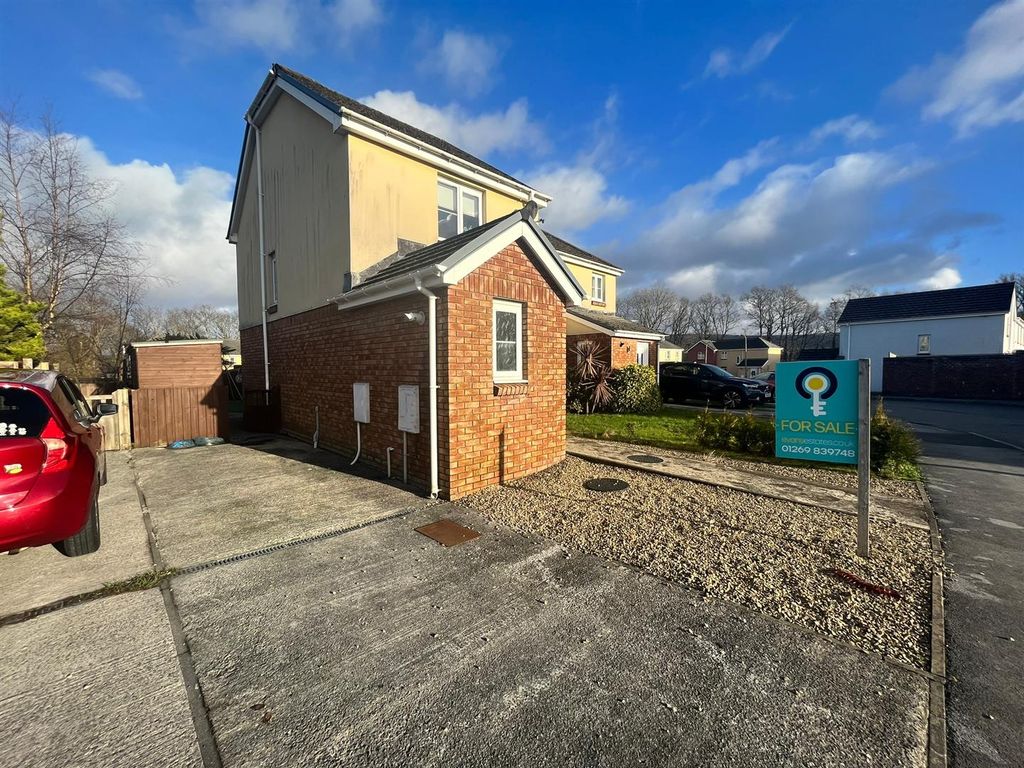 2 bed semidetached house for sale in Parc Gwernen, Fforest Fach