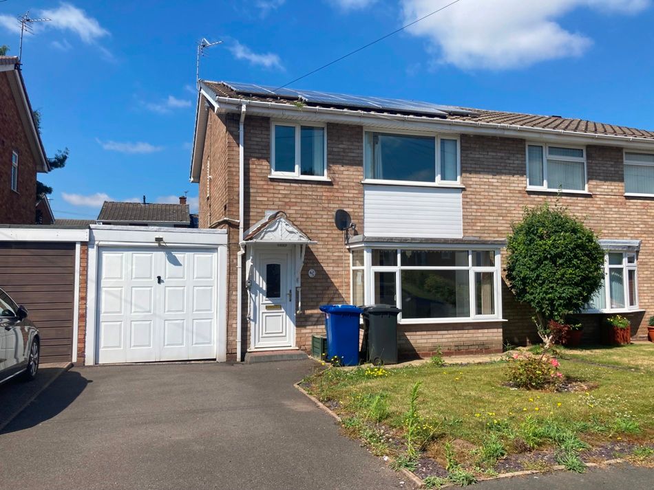 3 bed semidetached house for sale in Redwood Drive, Chase Terrace