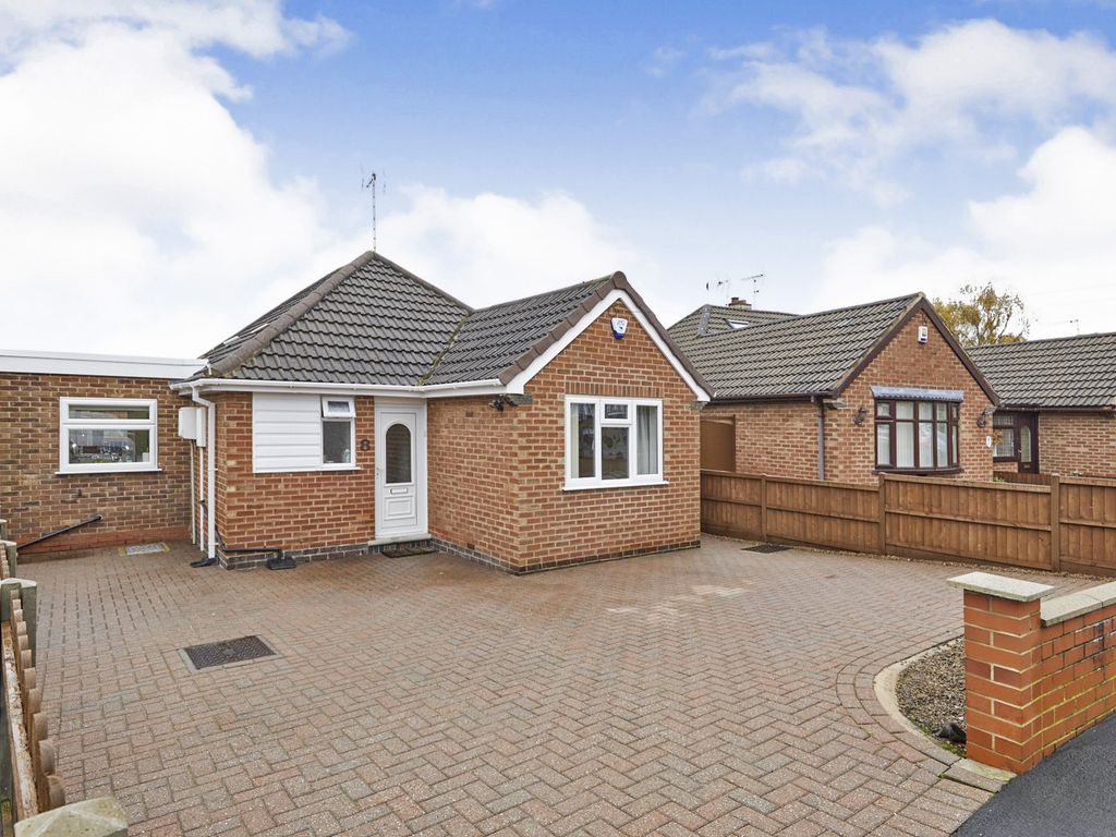 2 bed detached bungalow for sale in Brooklands Drive, Littleover, Derby