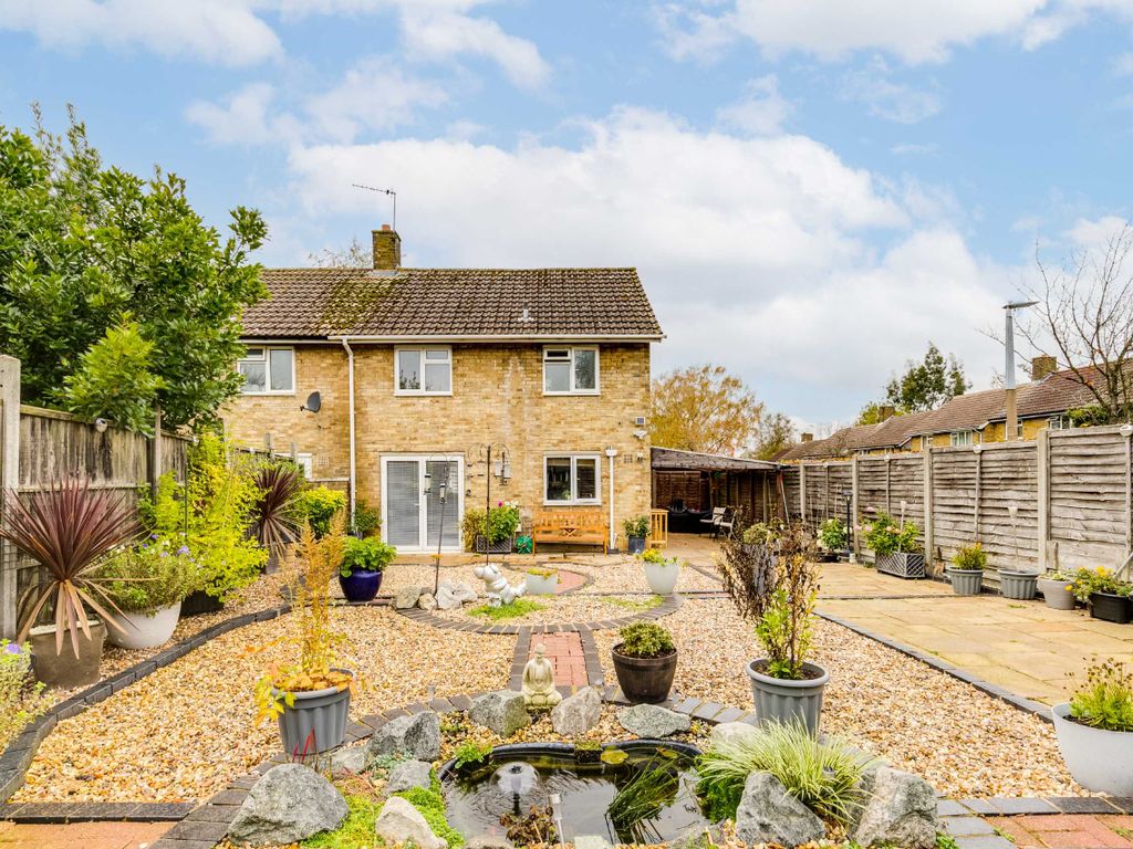 3 bed semidetached house for sale in Thistle Grove, Welwyn Garden City