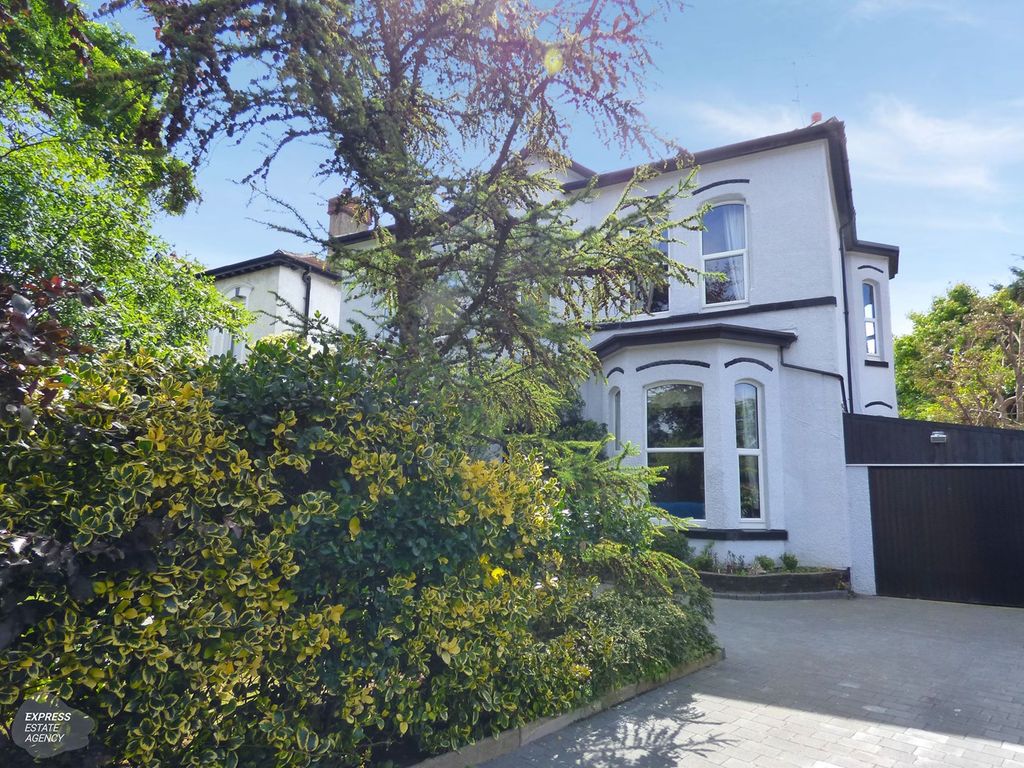 6 bed detached house for sale in Scarisbrick New Road, Southport PR8