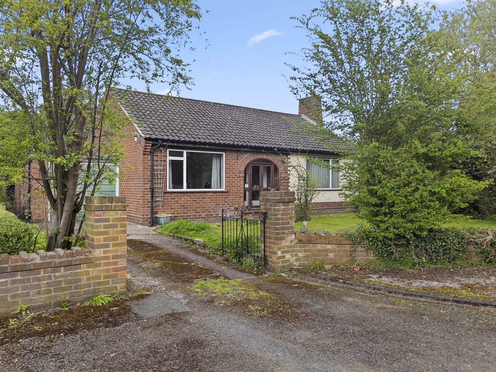 2 bed detached bungalow for sale in Highfield Drive, Lymm WA13 Zoopla