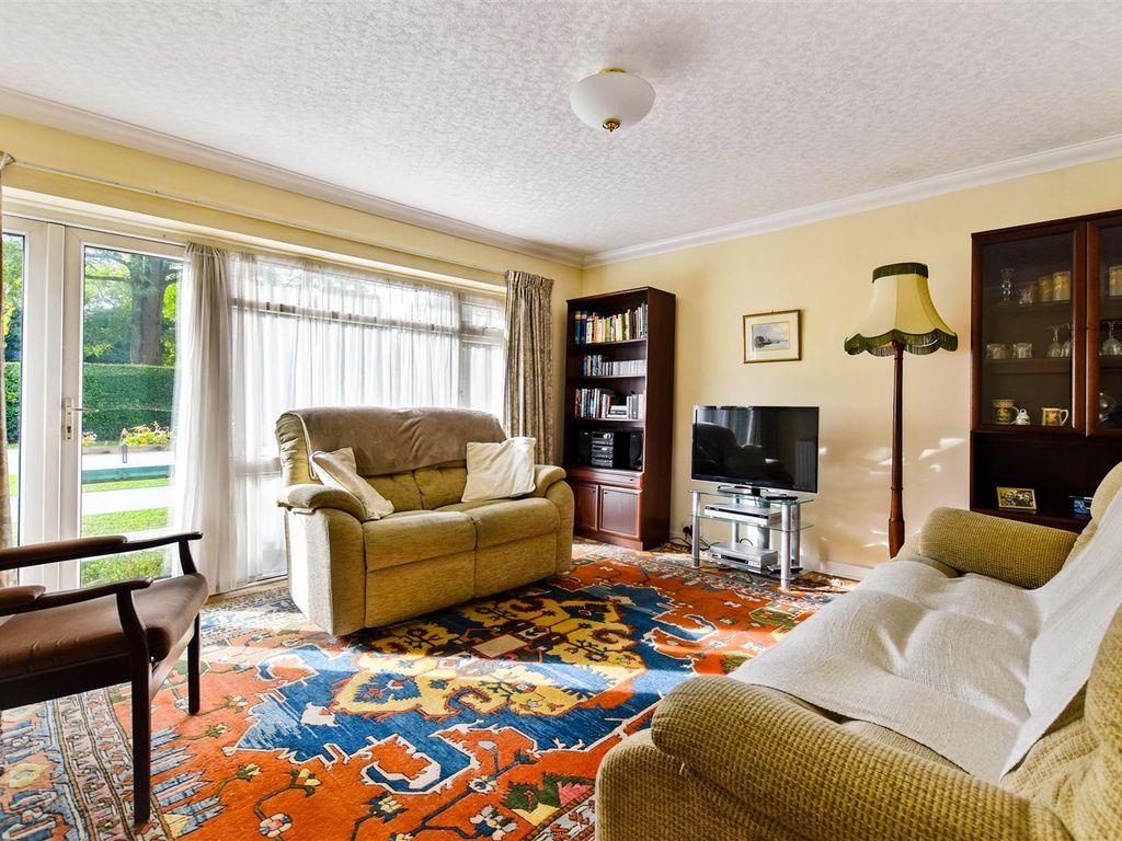 2 bed flat for sale in Staines Road, Twickenham TW2 Zoopla