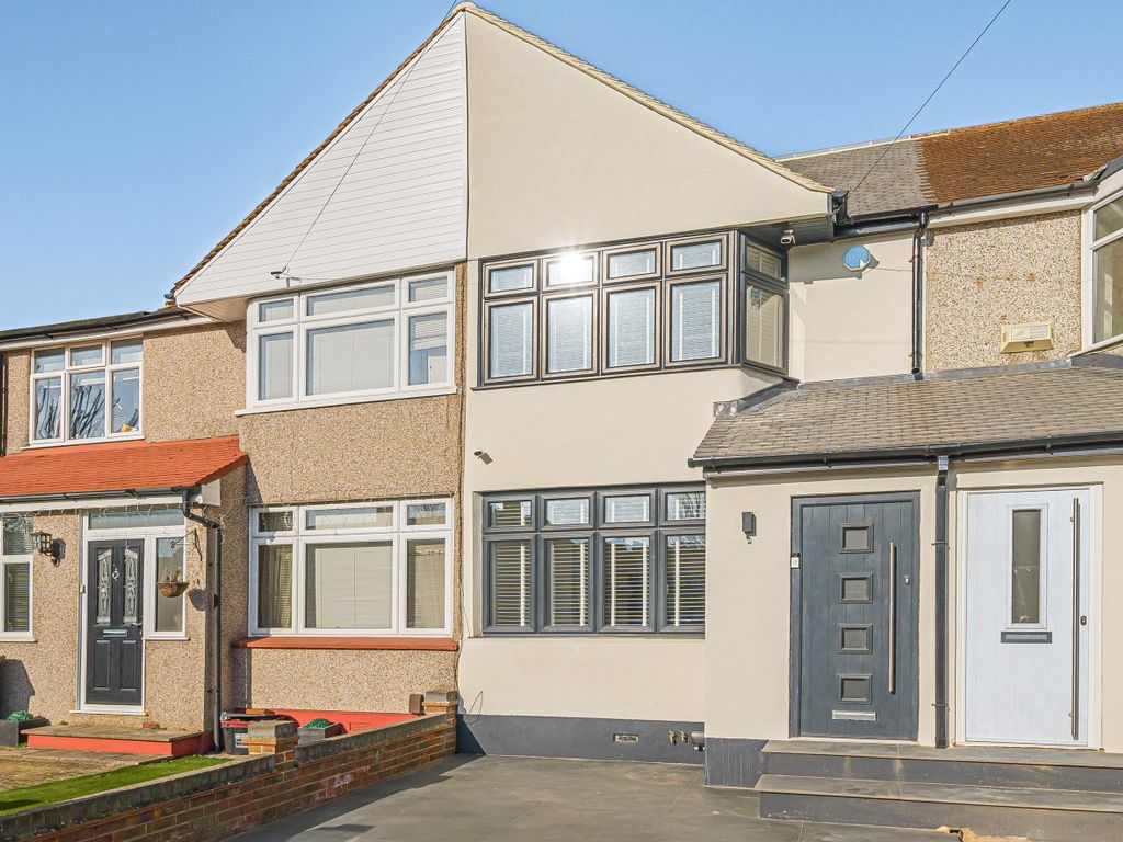 2 bed terraced house for sale in Sherwood Park Avenue, Blackfen, Sidcup