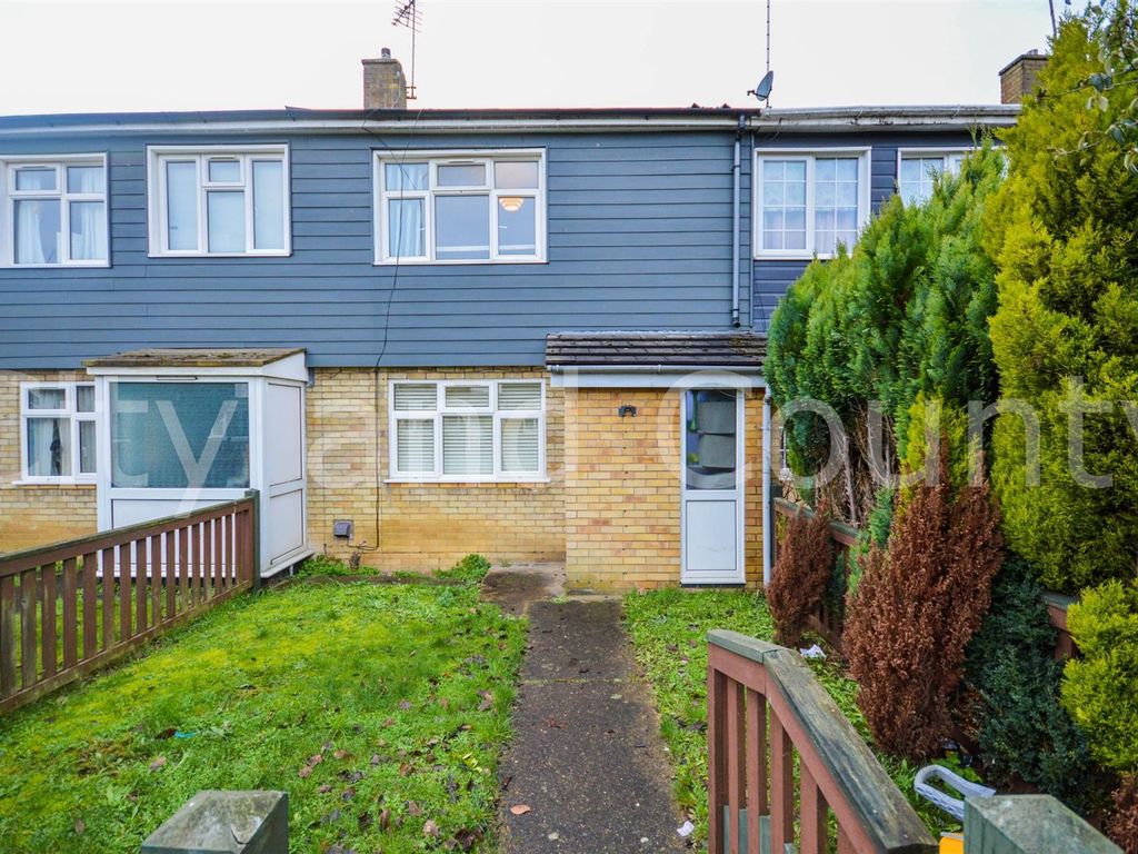 2 bed terraced house for sale in Gayton Court, Ravensthorpe