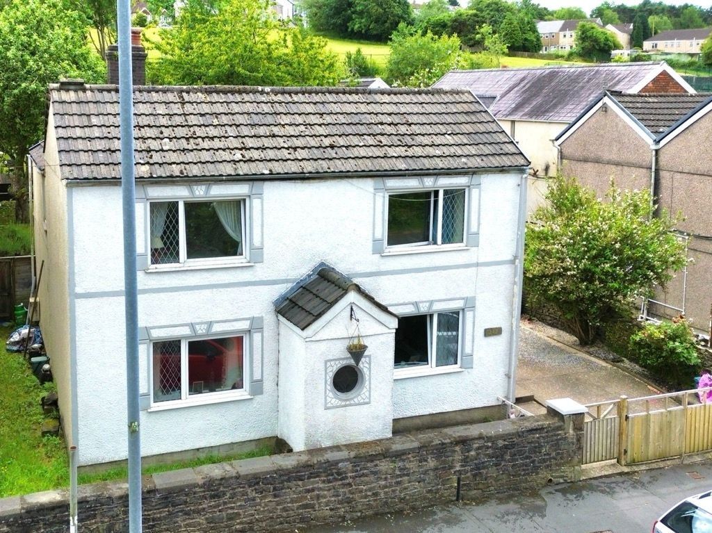 4 bed detached house for sale in Jersey Road, Bonymaen, Swansea SA1, £