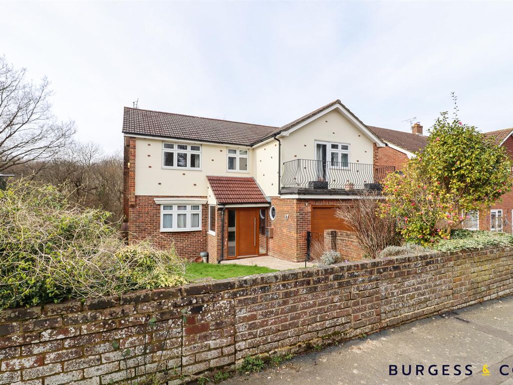 5 bed detached house for sale in Wartling Close, St. LeonardsOnSea