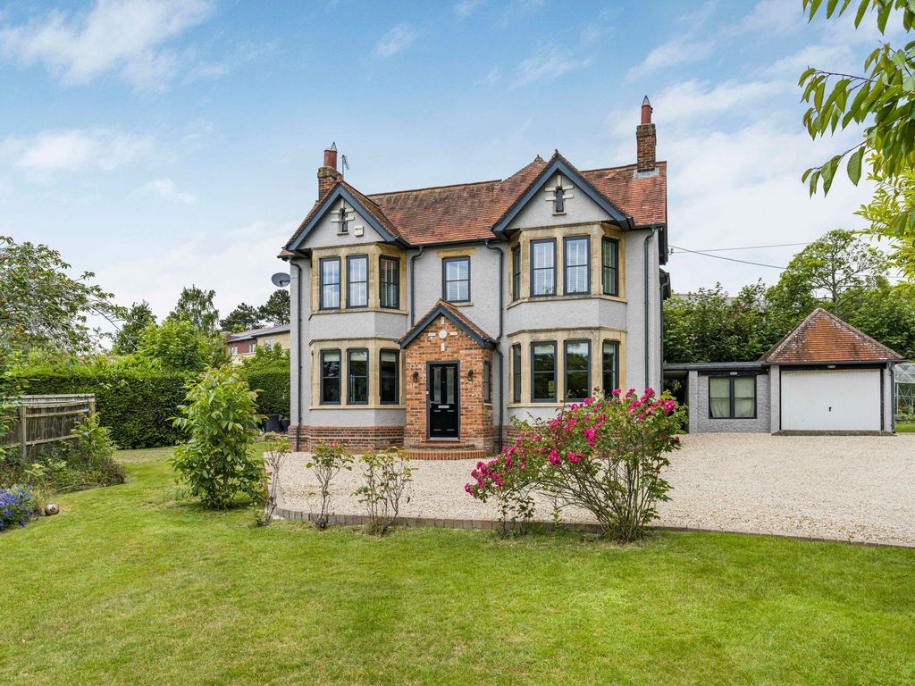 4 bed detached house for sale in Holloway Road, Wheatley OX33, £945,000