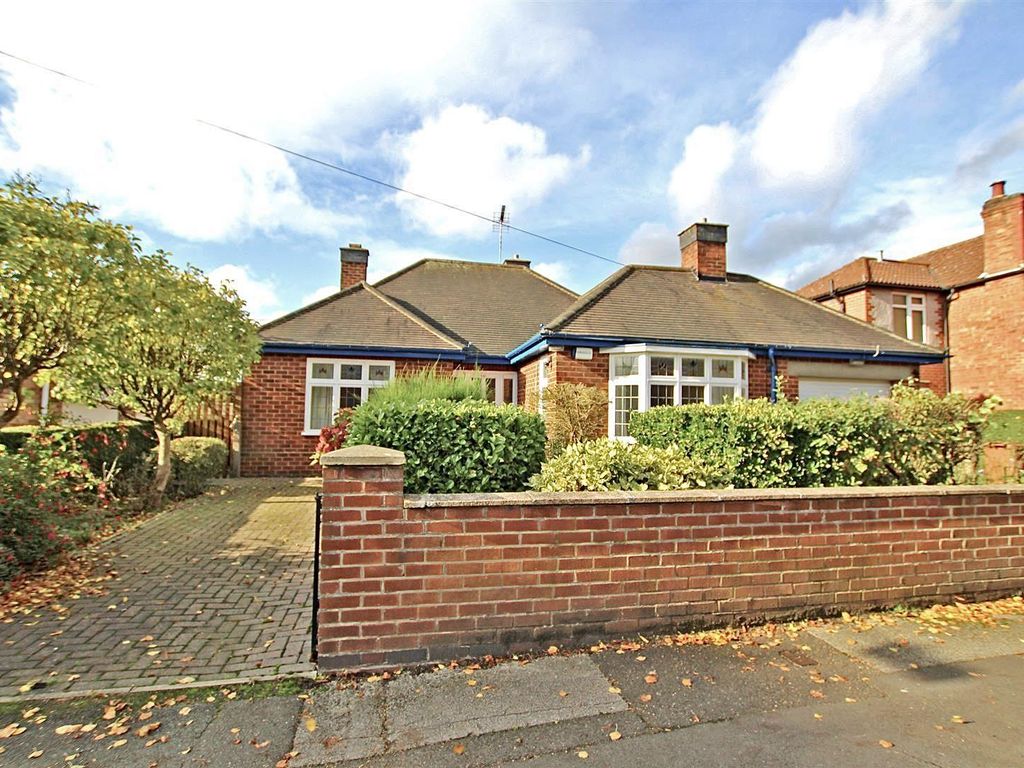 2 bed detached bungalow for sale in Kenrick Road, Mapperley, Nottingham