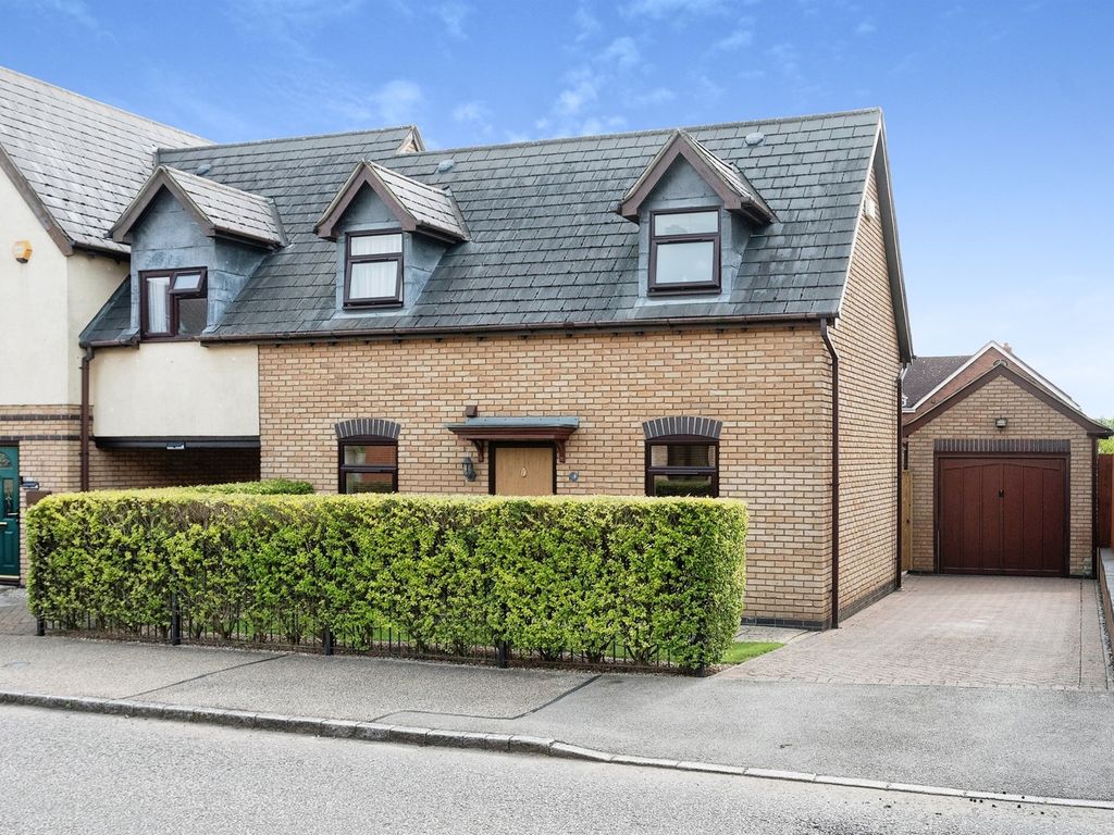 2 bed end terrace house for sale in Picton Street, Kingsmead, Milton