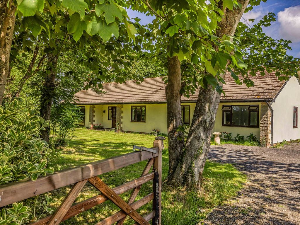 3 bed bungalow for sale in Almodington Lane, Earnley, Chichester PO20