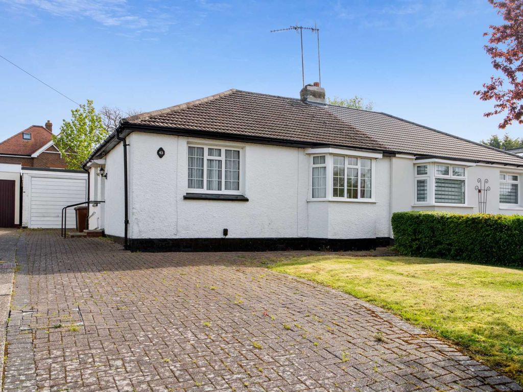 2 bed bungalow for sale in Oundle Avenue, Bushey WD23, £549,995 Zoopla