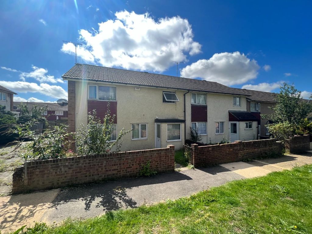 Property to rent in Lynsted Close, Ashford TN23, £595 pcm Zoopla