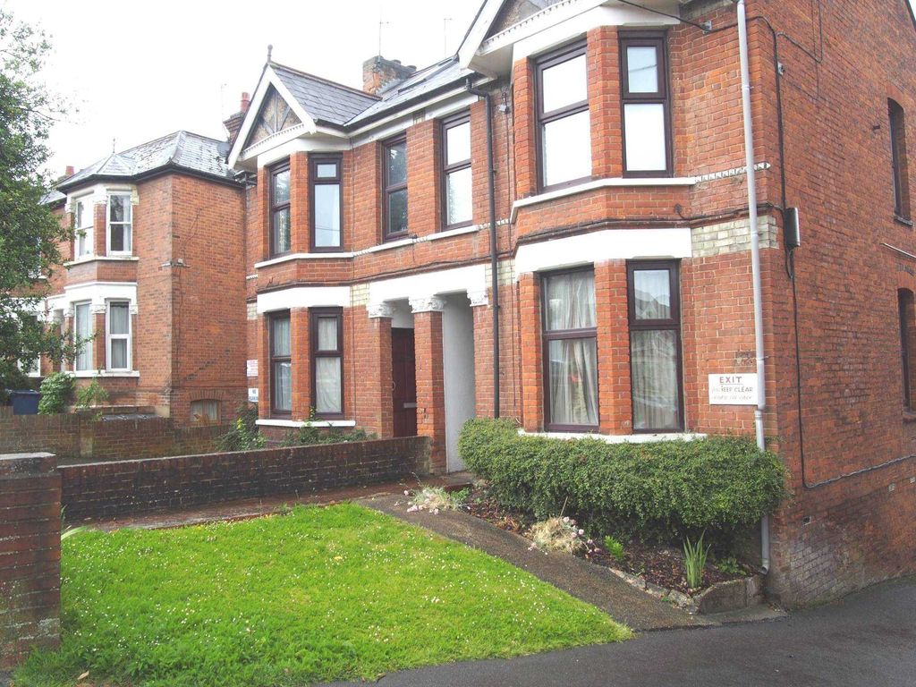 2 bed to rent in Priory Avenue, High HP13 Zoopla