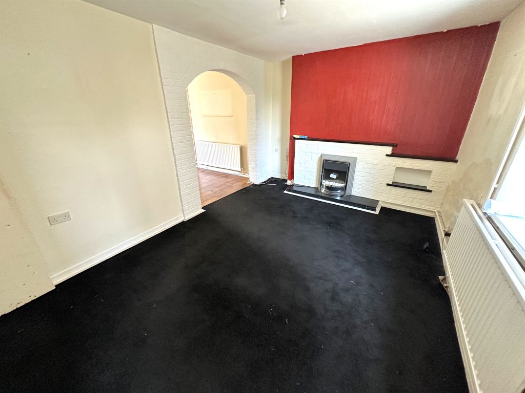 2 bed end terrace house for sale in Roberts Terrace,