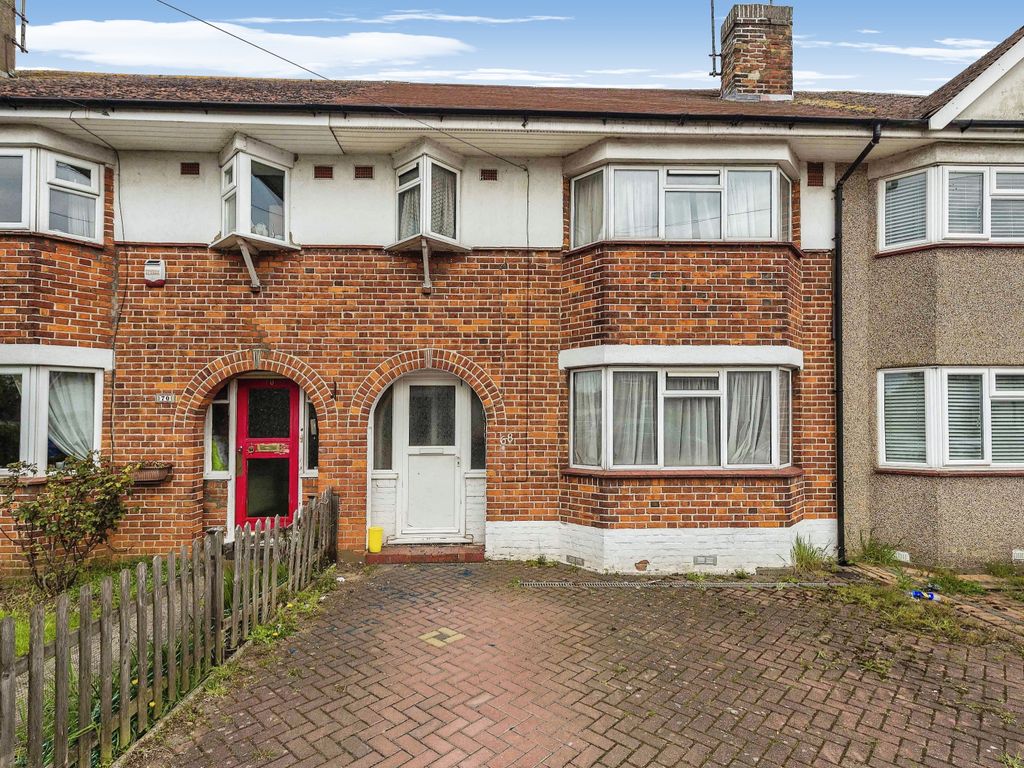 3 bed terraced house for sale in Wilsden Avenue, Luton, Bedfordshire