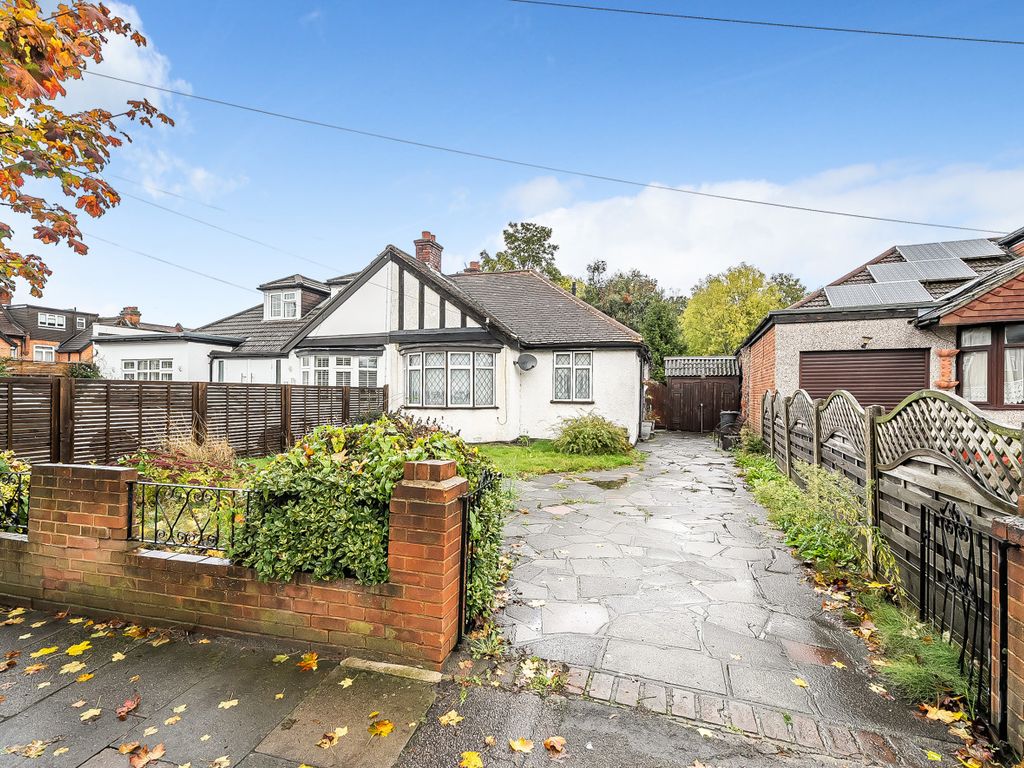 3 bed bungalow for sale in Southborough Lane, Bromley BR2, £550,000