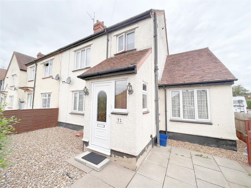3 bed semidetached house to rent in Newton Road, Bletchley, Milton