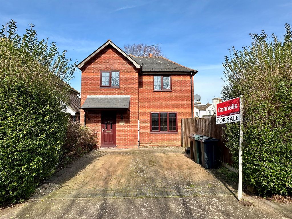 3 bed detached house for sale in Birling Road, Ashford TN24, £325,000