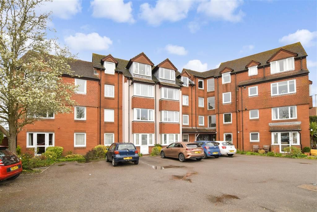 2 bed flat for sale in Charles Street, Petersfield, Hampshire GU32 Zoopla