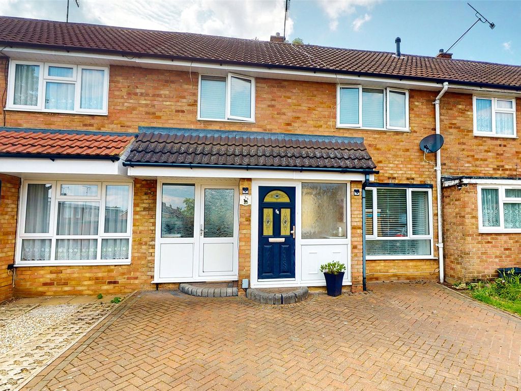 3 bed terraced house for sale in Cattawade Link, Basildon, Essex SS14 Zoopla
