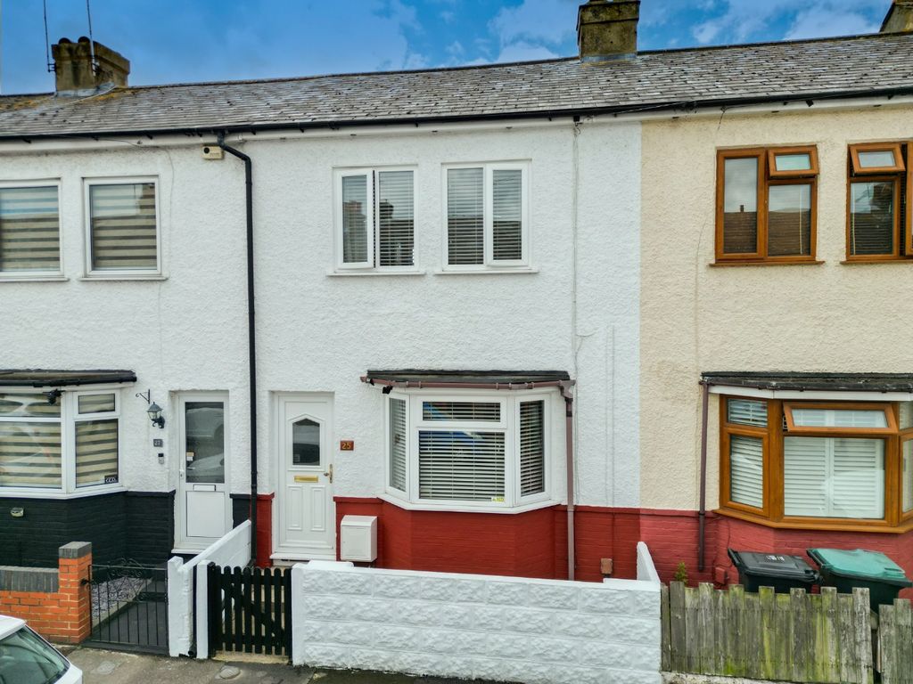 3 bed terraced house for sale in Seymour Road, Northfleet, Gravesend