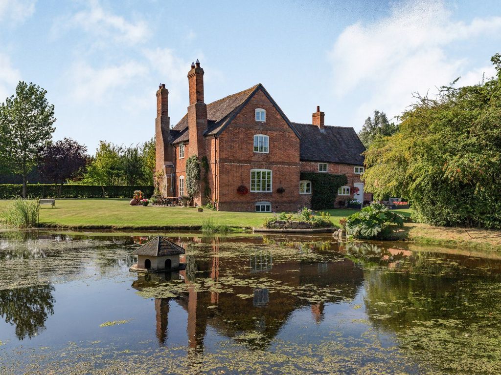 6 bed detached house for sale in Crossing Lane, Derrington, Stafford