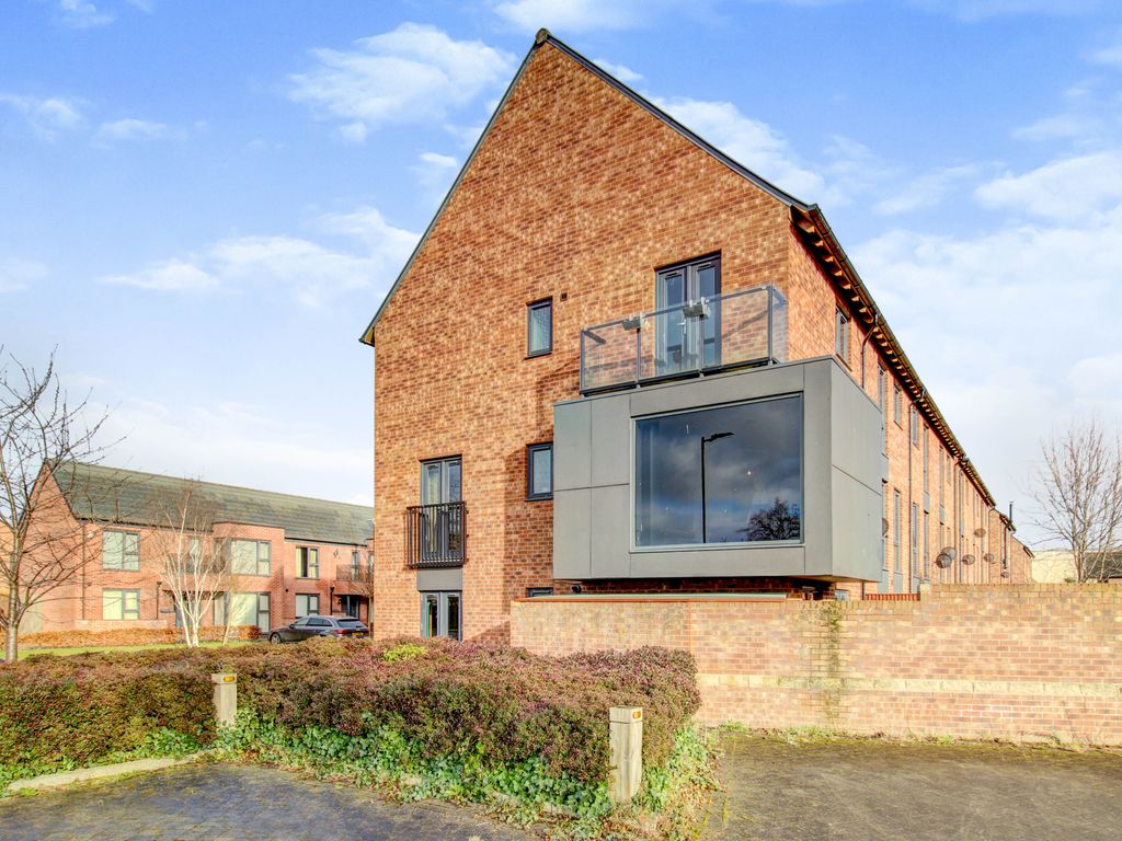 4 bed town house for sale in Flockton Road, Allerton Bywater