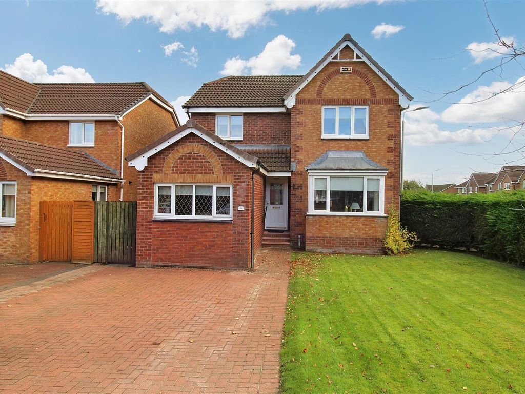 5 bed detached house for sale in St. Annes Wynd, Erskine PA8, £300,000