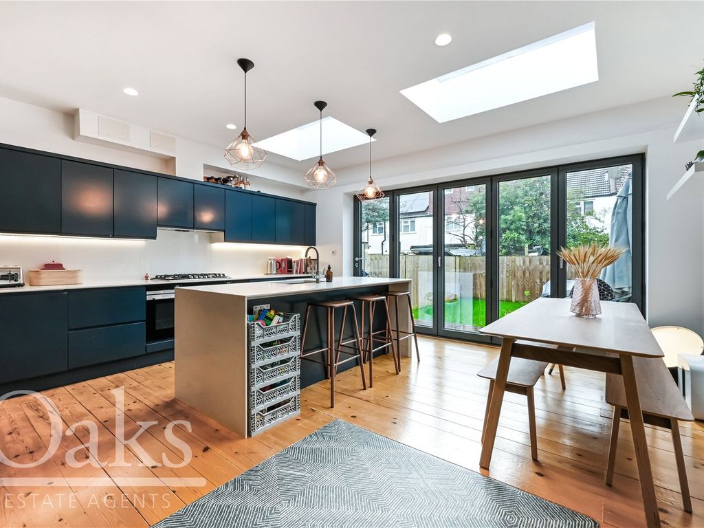 4 bed detached house for sale in Canmore Gardens, London SW16, £700,000