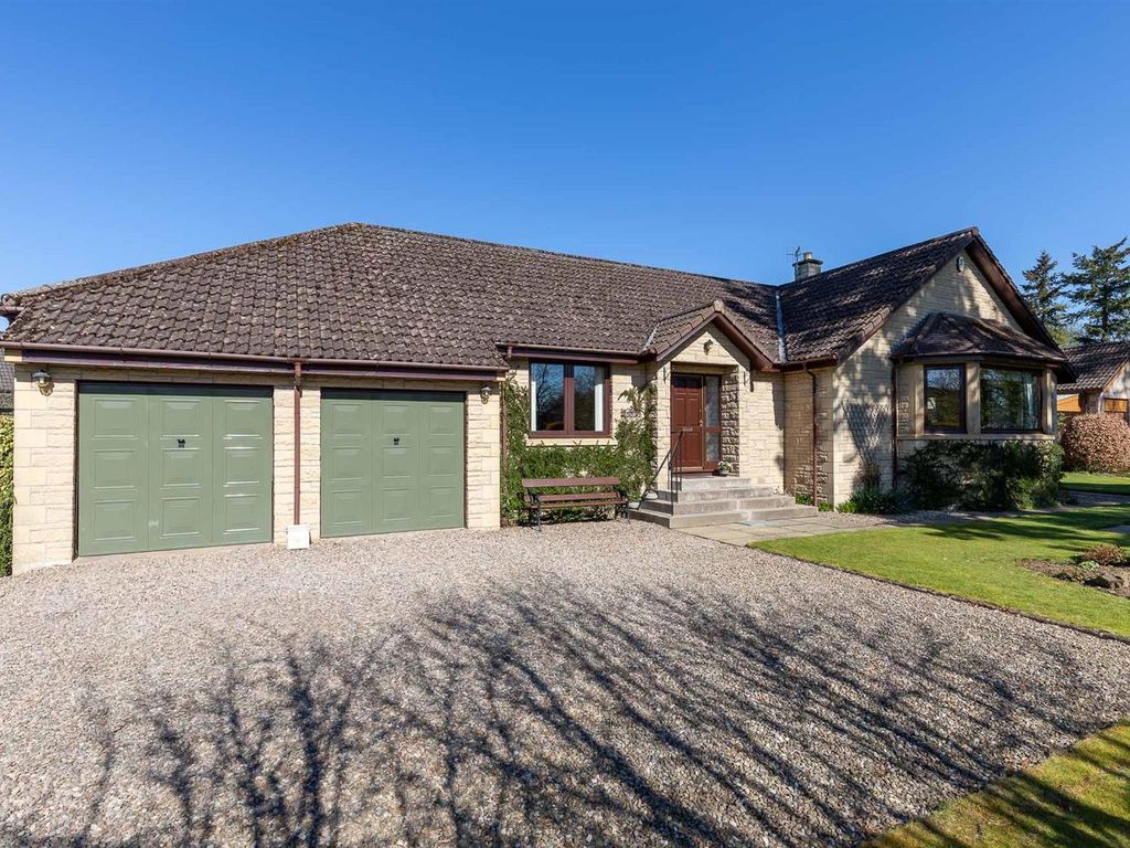 4 bed detached bungalow for sale in The Crescent, Luncarty, Perth PH1