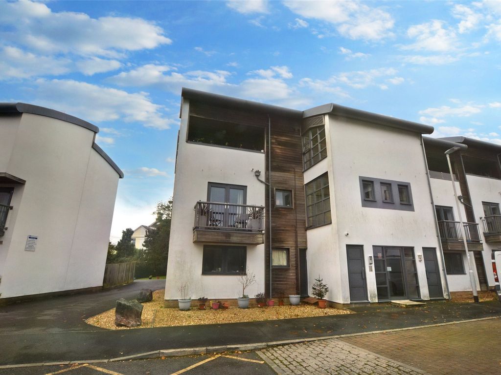 2 bed flat for sale in Endeavour Court, Plymouth, Devon PL1, £160,000