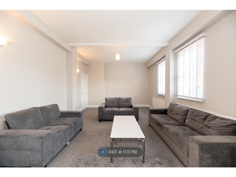 3 bed flat to rent in Harrow Road, London W9 Zoopla