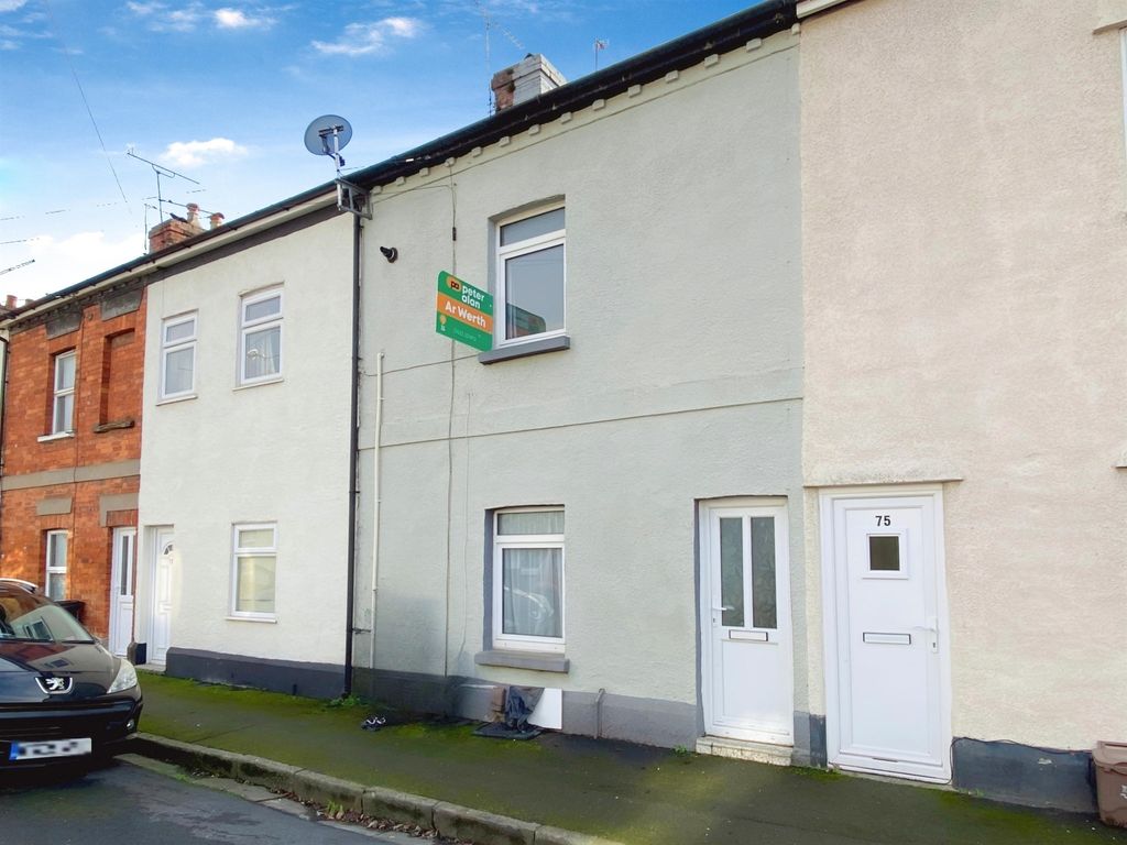 2 bed terraced house for sale in Bristol Street, Newport NP19, £135,000