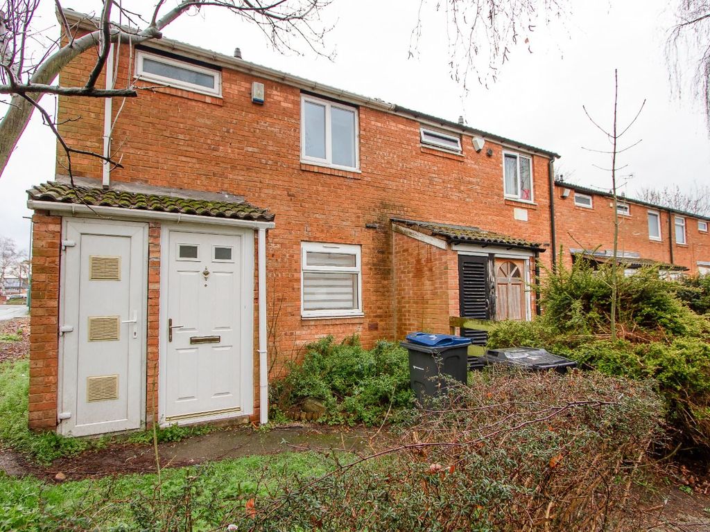 3 bed semidetached house to rent in The Corngreaves, Shard End