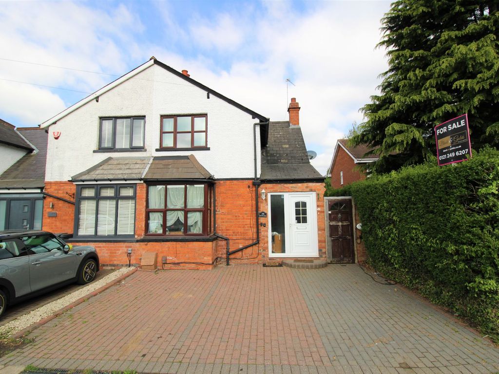 4 bed semidetached house for sale in Station Road, Wythall, Birmingham