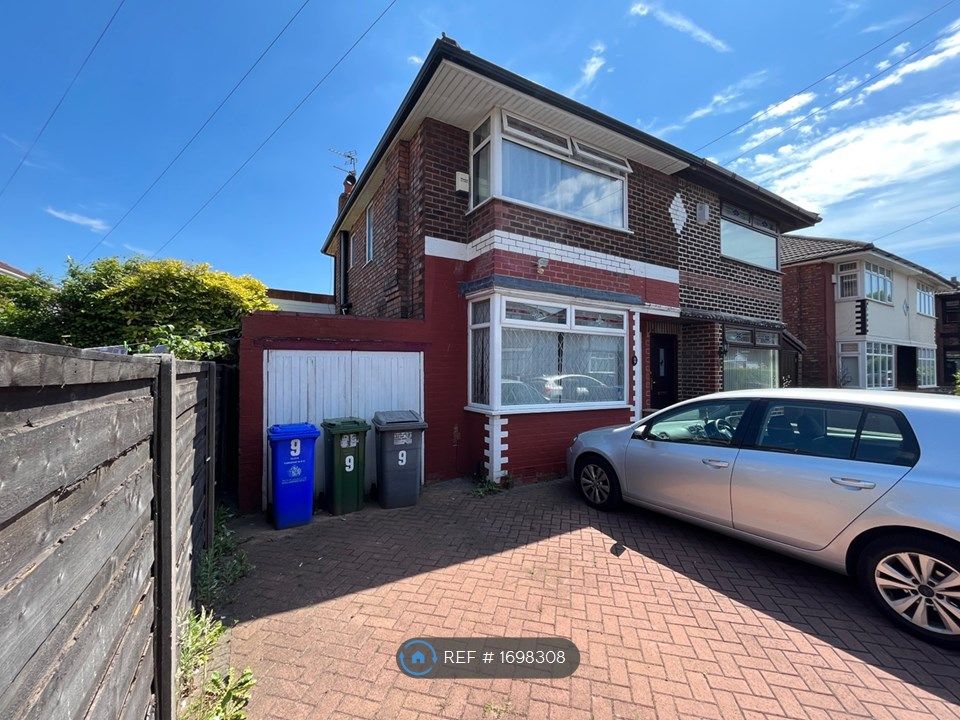 2 bed semidetached house to rent in Keston Avenue, Droylsden