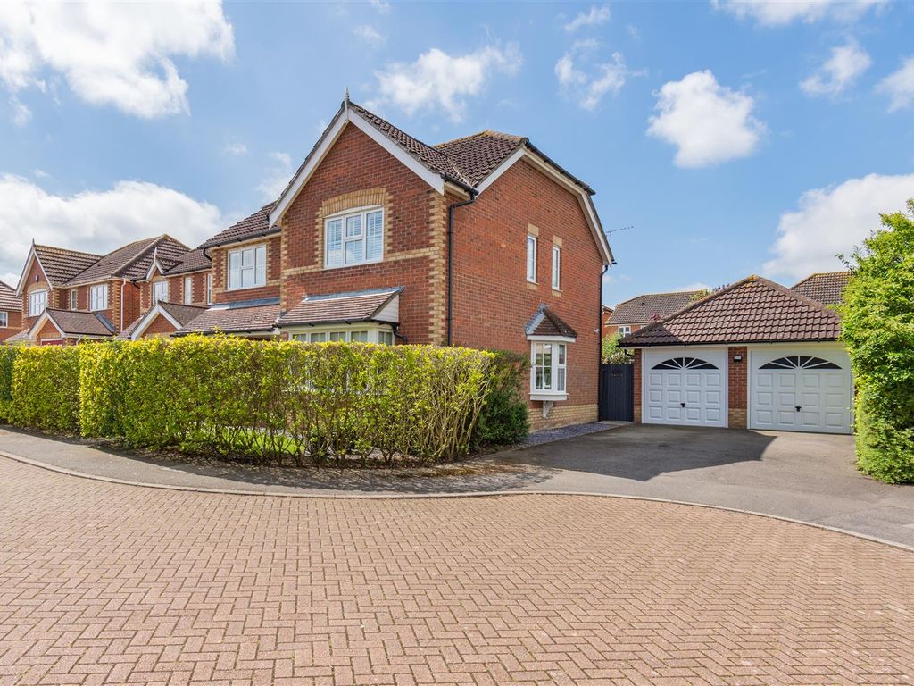 4 bed detached house for sale in Firmin Avenue, Boughton Monchelsea