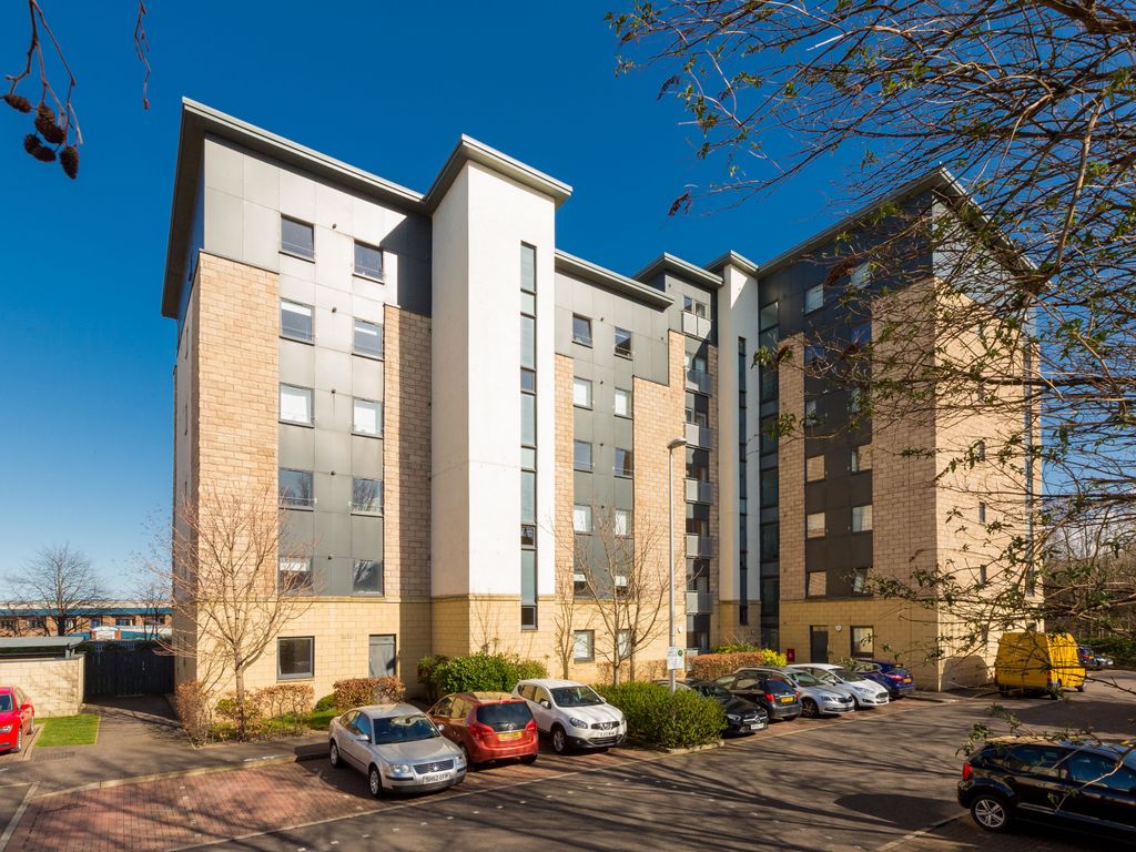 3 bed flat to rent in Thorntreeside, Edinburgh EH6, £1,595 pcm Zoopla