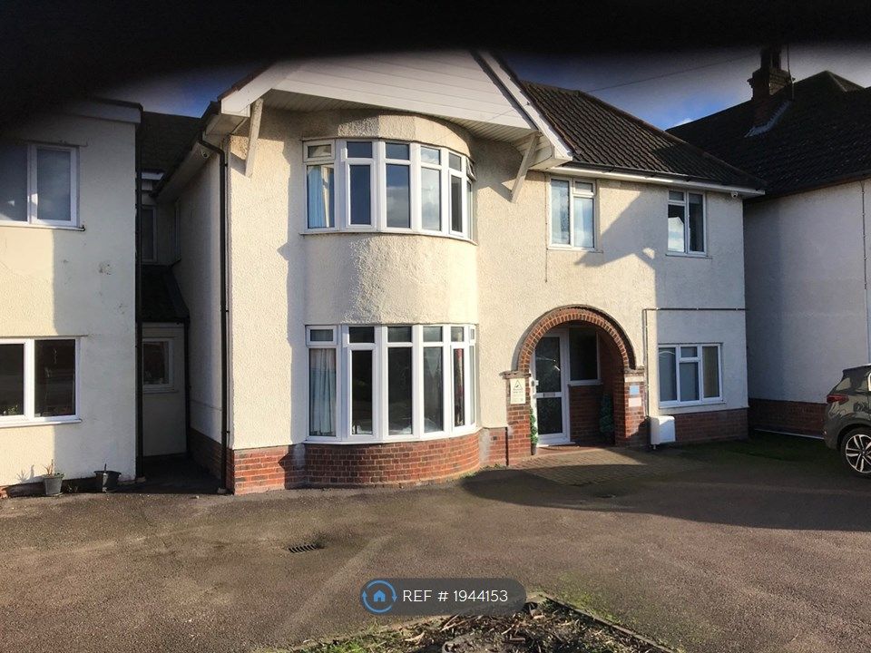 Room to rent in Felixstowe Road, Ipswich IP3, £550 pcm Zoopla