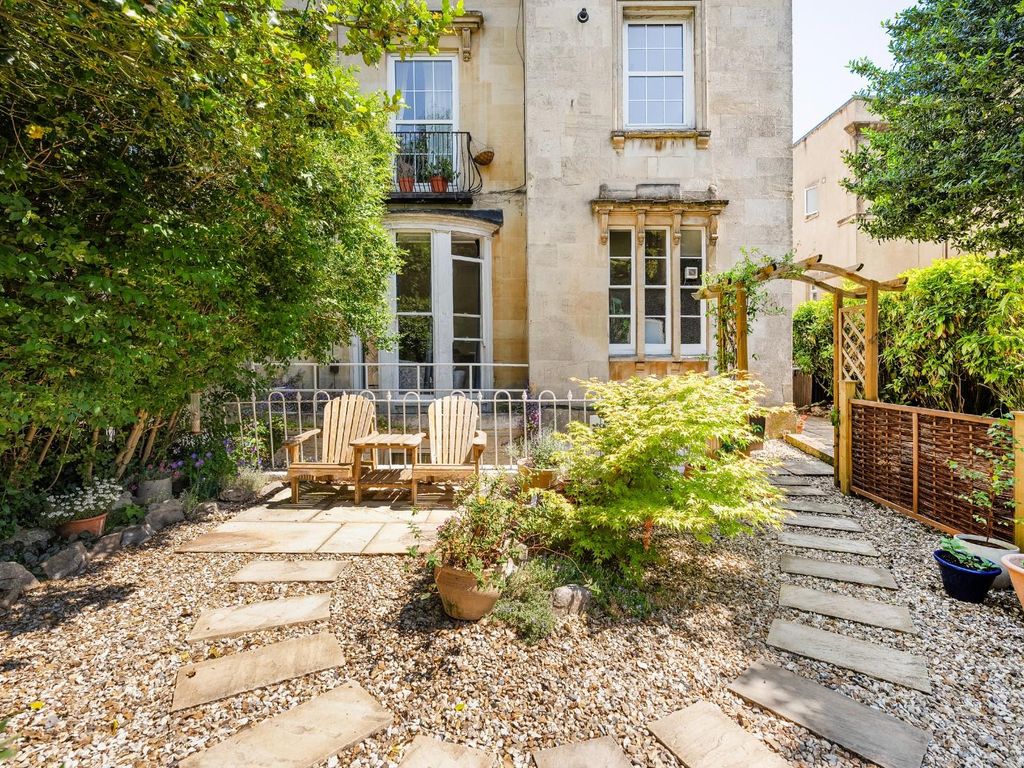 2 bed flat for sale in Cotham Road, Cotham, Bristol BS6, £460,000 Zoopla