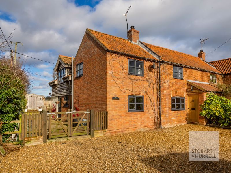 3 bed semidetached house for sale in Christmas Cottage, Aylsham Road