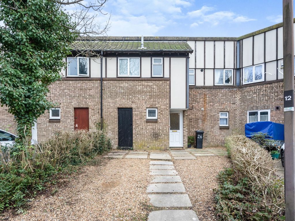 4 bed terraced house for sale in Tranlands Brigg, Heelands, Milton