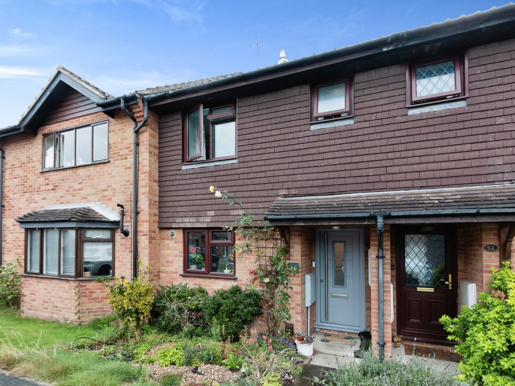 2 bed terraced house for sale in Fallowfield, Yateley GU46, £336,000 Zoopla