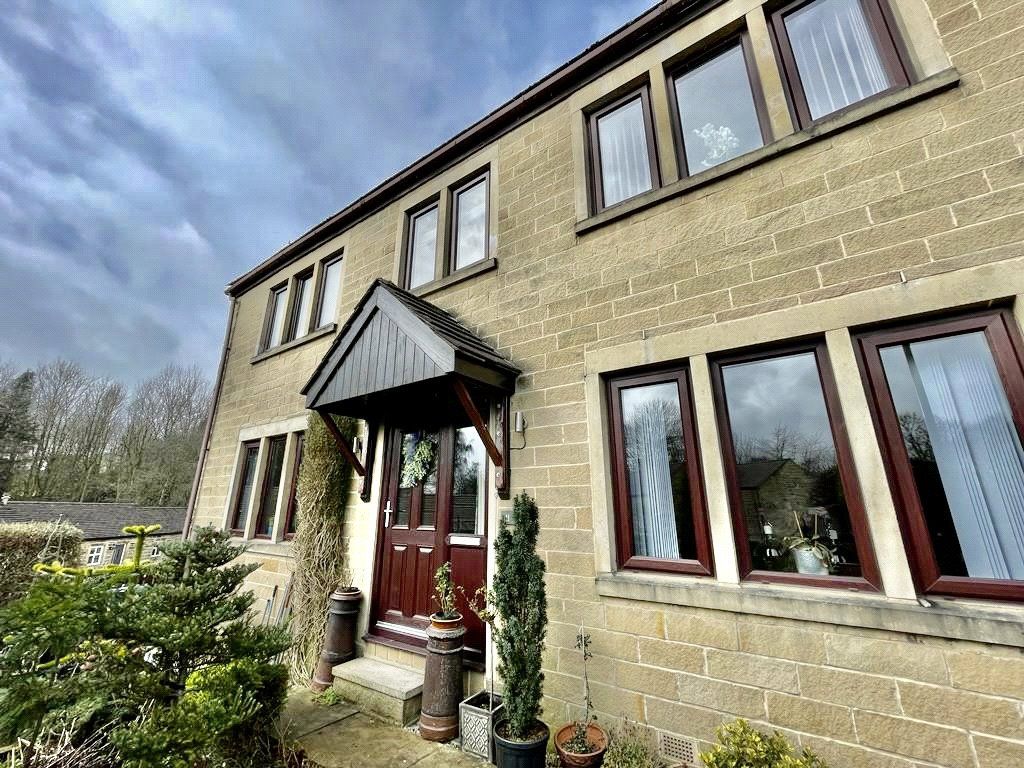 3 bed detached house for sale in Oakleigh Mews, Oakworth, Keighley